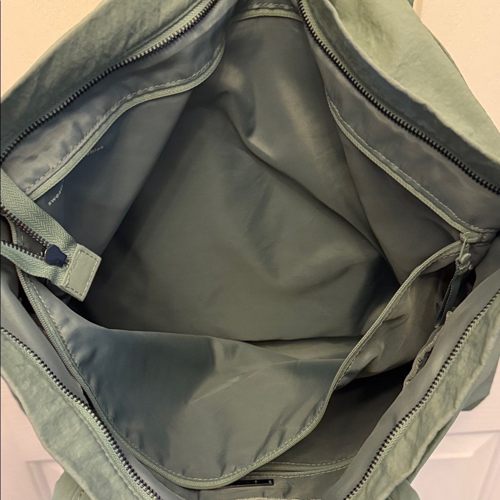 lululemon athletica Olive Green Shoulder Tote - Picture 4 of 8